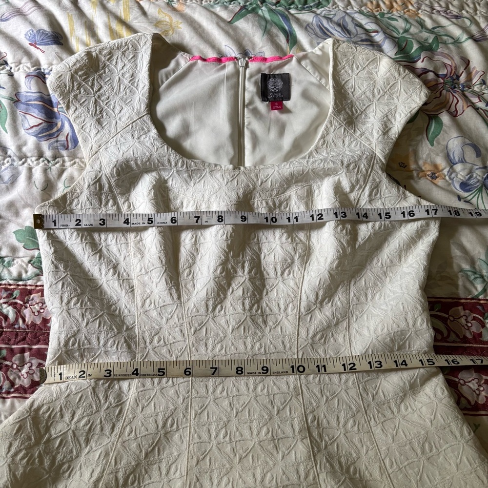 Vince Camuto Women’s Sz 8 Fit and Flare Cap Sleeve White Textured Dress - Picture 7 of 9